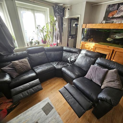 Buy & Sell Blakenhall Wolverhampton - Photos for real lether corner sofa. with recliner