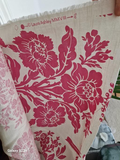 Buy & Sell Stroud Green North London - Photos for 8 metres tatton pink material laura ashley