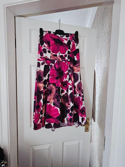 Buy & Sell Newton Doncaster - Photos for Wallis strapless dress, size 16.