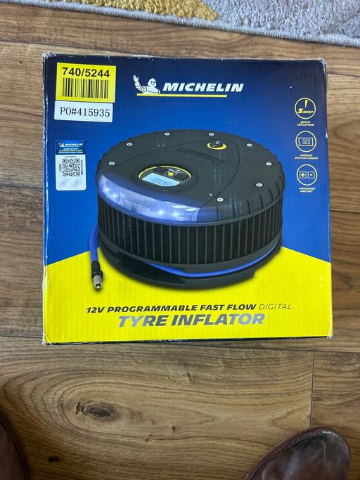 Vehicles Tividale Sandwell - Photos for Tyre inflator