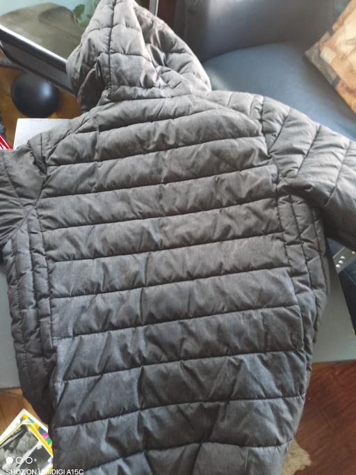 Buy & Sell Yew Tree Estate Sandwell - Photos for Boys Ellesse light coat