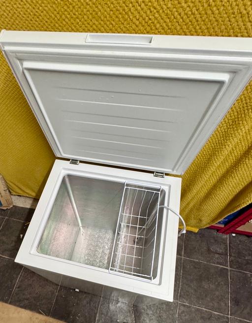 Buy & Sell Lepton Kirklees - Photos for Fridgemaster MCF142 chest freezer (142litres)