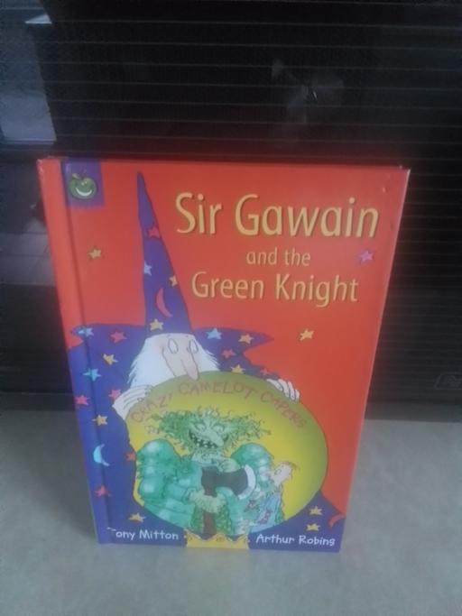 Buy & Sell Streetly Walsall - Photos for BRAND NEW BOOK SIR GAWAIN AND THE GREEN KNIGH