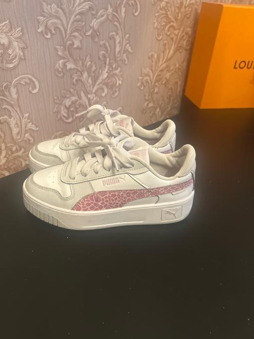 Buy & Sell Crosby Sefton - Photos for White puma trainers uk 3