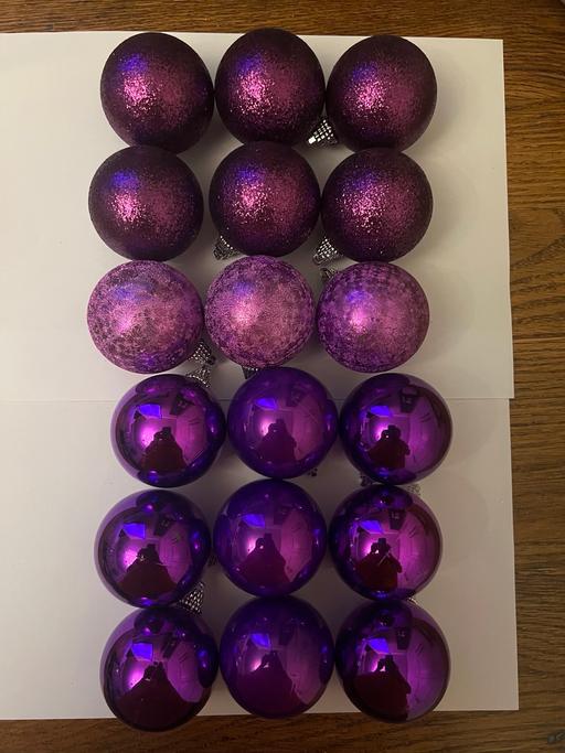 Buy & Sell St John`s Wood North West London - Photos for 18 Christmas baubles/tree decorations