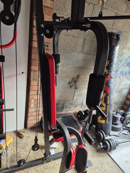 Buy & Sell Chase Cross East London - Photos for Multi Gym With New Punch Bag