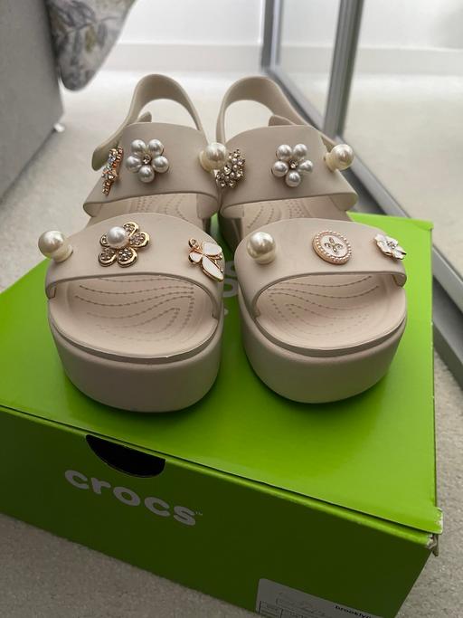 Buy & Sell Nursling Test Valley - Photos for Crocs women sandals size 5