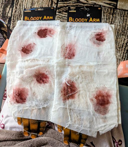Buy & Sell Georgetown Blaenau Gwent - Photos for 🎃 Halloween 2 x bloody arm bandage sleeve.