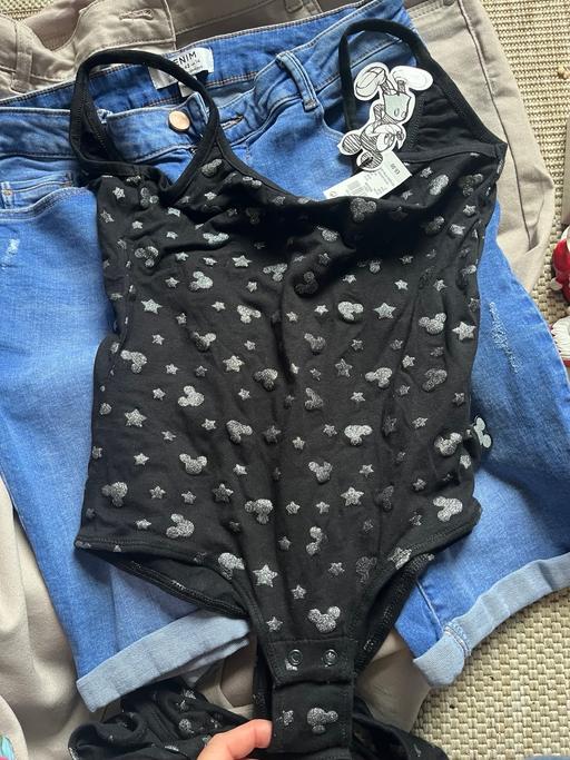 Buy & Sell Wednesfield Wolverhampton - Photos for New Disney body suit a size 6/8 and 10/12
