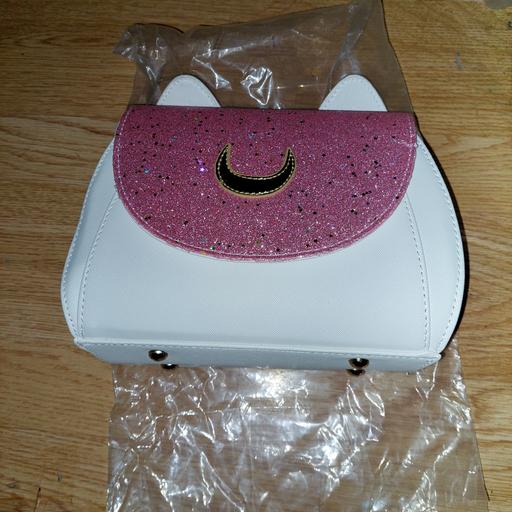 Buy & Sell Ocker Hill Sandwell - Photos for sailor moon hand bag pink and white
