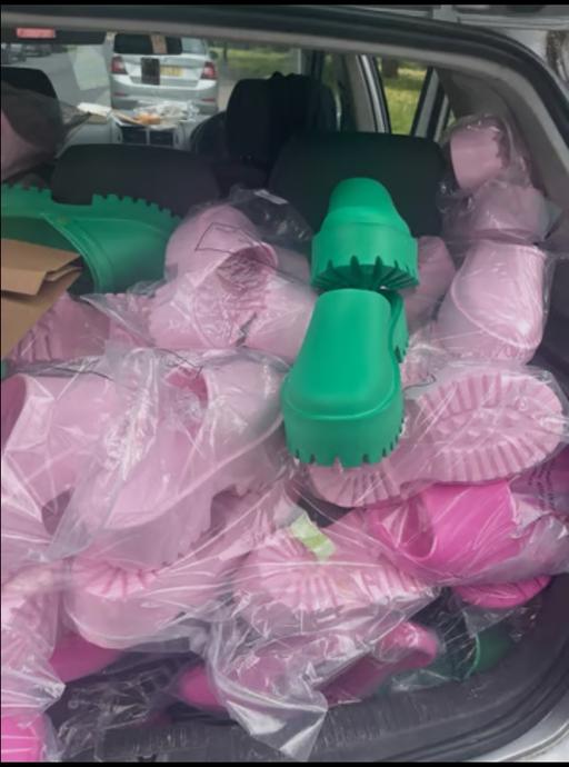 Buy & Sell Brixton South East London - Photos for EVAs, sliders, clogs