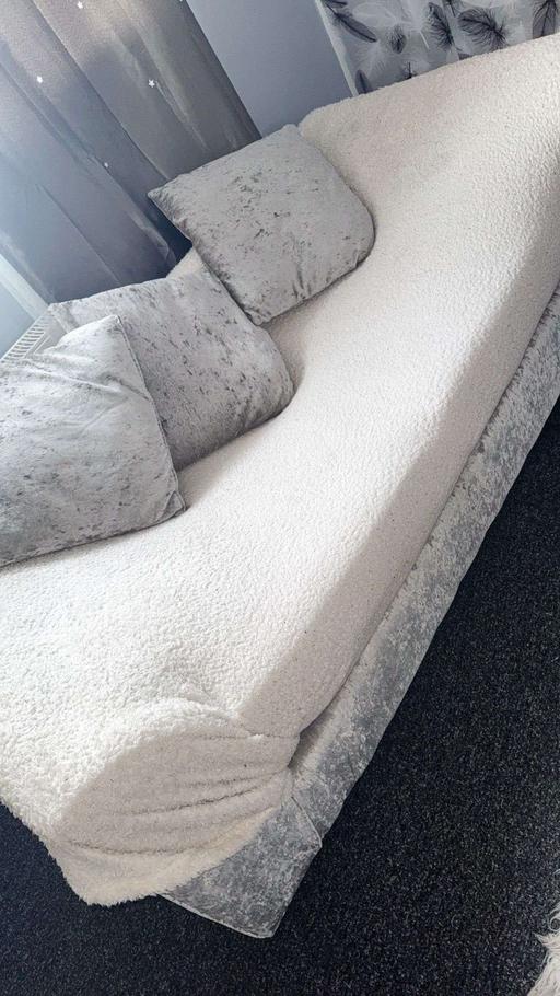 Buy & Sell Coventry West Midlands - Photos for 2 & 3 Seater Crush Velvet Sofas