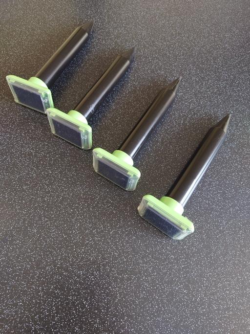 Buy & Sell Woodthorpe Charnwood - Photos for Set of 4 solar mole/rat repeller