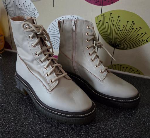 Buy & Sell Westgate-on-Sea Thanet - Photos for BOOTS (NEW) M & S
