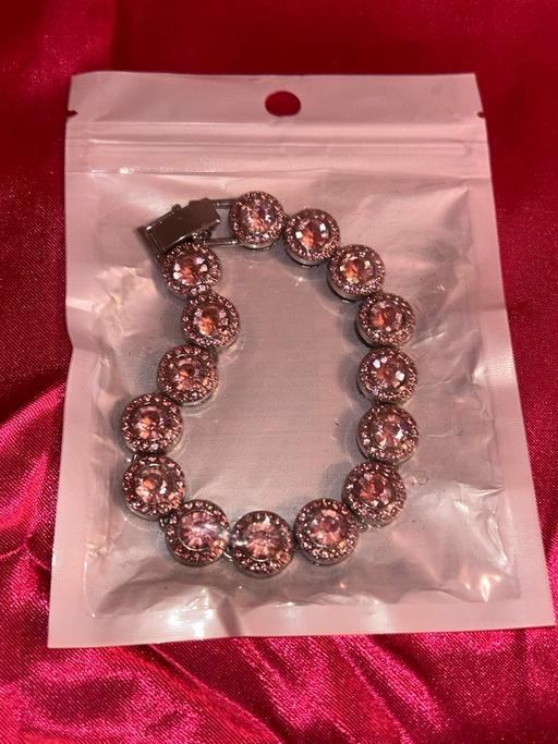 Buy & Sell Horfield Bristol - Photos for Ladies hip hop Cuban chain bracelet -pink