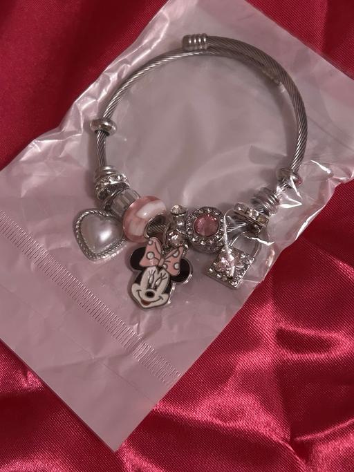 Buy & Sell Northville South Gloucestershire - Photos for Ladies/girls Minnie Mouse charm Bracelet