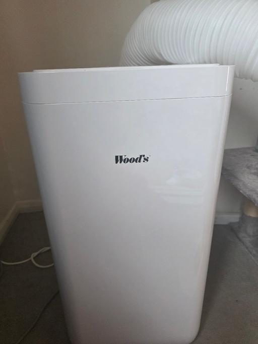 Buy & Sell South Woodford East London - Photos for air conditioner and de humidifier