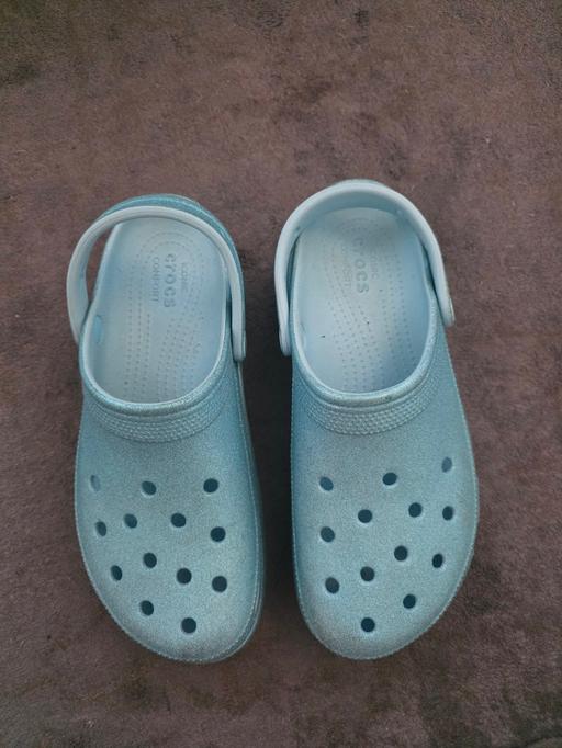 Buy & Sell Snaresbrook East London - Photos for crocs blue glittery