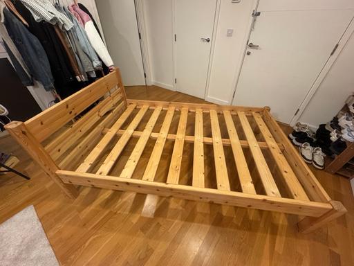 Buy & Sell Brentford Hounslow - Photos for Wooden bed frame small double