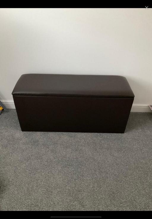 Buy & Sell Telford Way Industrial Estate North Northamptonshire - Photos for Brown faux leather ottoman/blanket box
