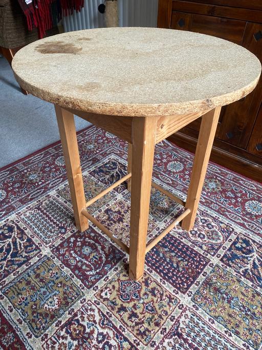 Buy & Sell Haddenham Buckinghamshire - Photos for Wooden side table