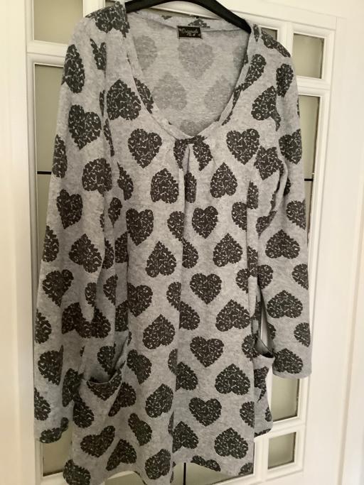 Buy & Sell Langley Eastbourne - Photos for Top with pockets