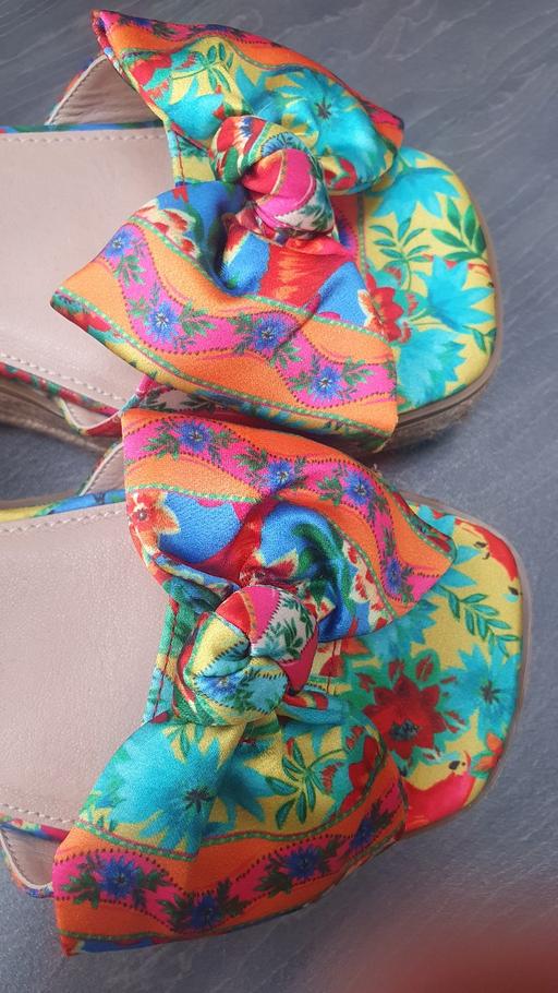 Buy & Sell Drakelow South Derbyshire - Photos for River Island Girls Sandals/Wedges