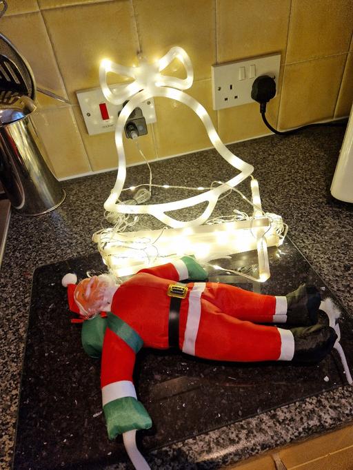 Buy & Sell Wellingborough North Northamptonshire - Photos for NEW .SANTA ON LADDER .WITH FLASHING LIGHTS