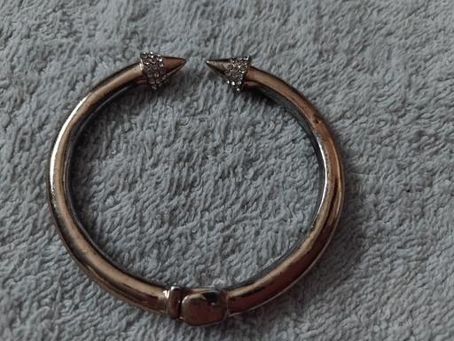 Buy & Sell Milton Regis Swale - Photos for gold bracelet