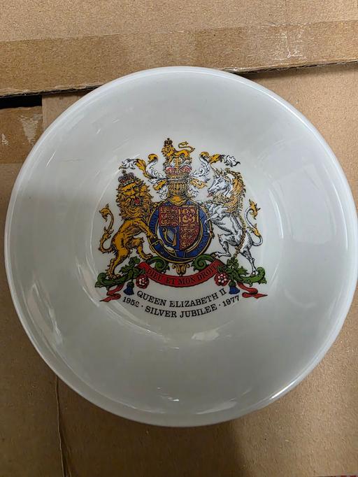 Buy & Sell Coalville North West Leicestershire - Photos for Commemorative plate for the Silver Jubilee 77