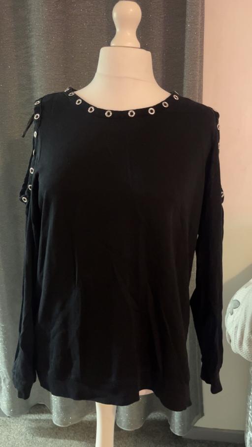 Buy & Sell Sundridge South East London - Photos for Black open shoulder with sleeves jumper