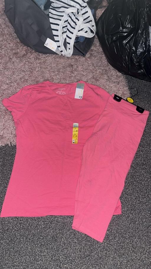 Buy & Sell Sundridge South East London - Photos for Women’s pink 3 quarter length legging +topset