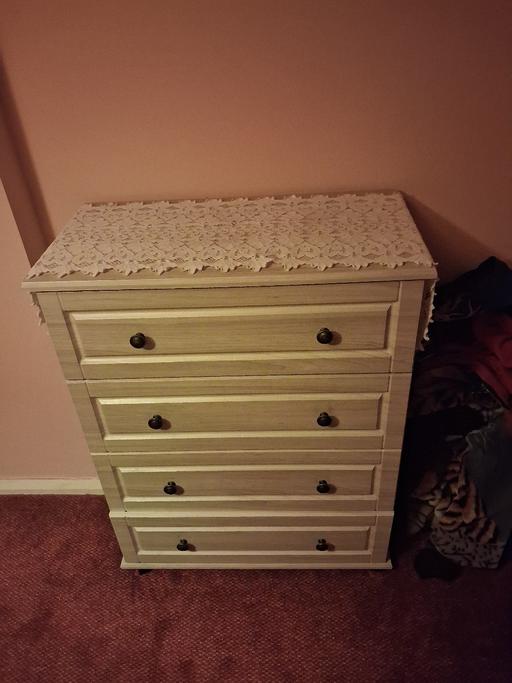 Buy & Sell Leek Staffordshire Moorlands - Photos for 4 drawer chest of drawers in excellent condit
