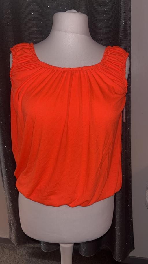 Buy & Sell Grove Park South East London - Photos for Bright orange top