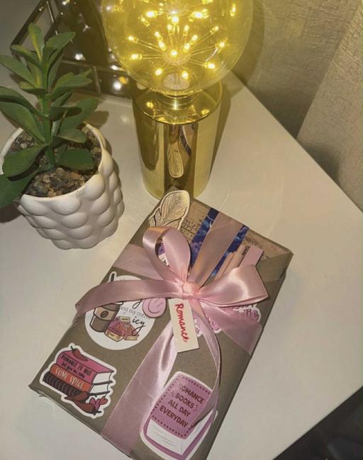 Buy & Sell Seacroft Leeds - Photos for Romance Book bundle