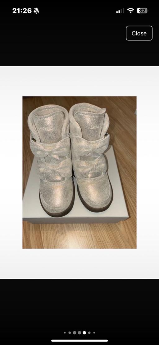 Buy & Sell Liverpool Knowsley - Photos for Donsje metallic bow boots