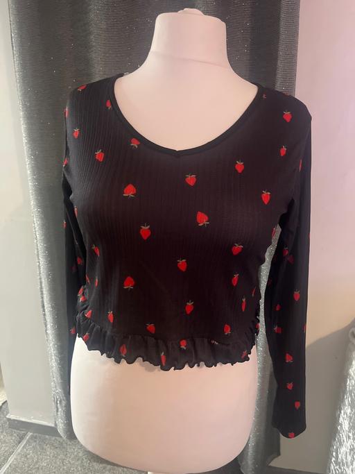 Buy & Sell Sundridge South East London - Photos for Strawberry top