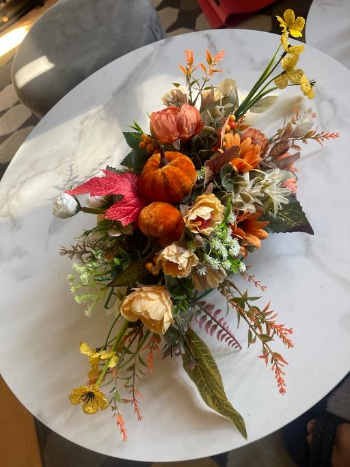 Buy & Sell Edgware Barnet - Photos for Halloween centrepiece flower