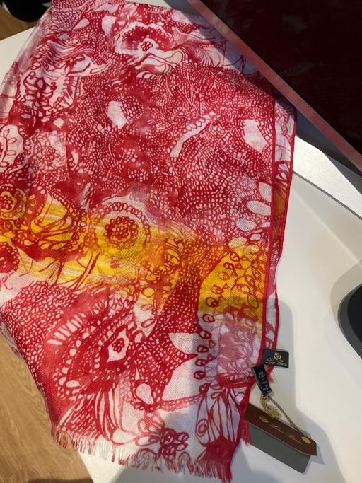 Buy & Sell Cockfosters Barnet - Photos for Loro Piana stunning rectangle scarf cashmere