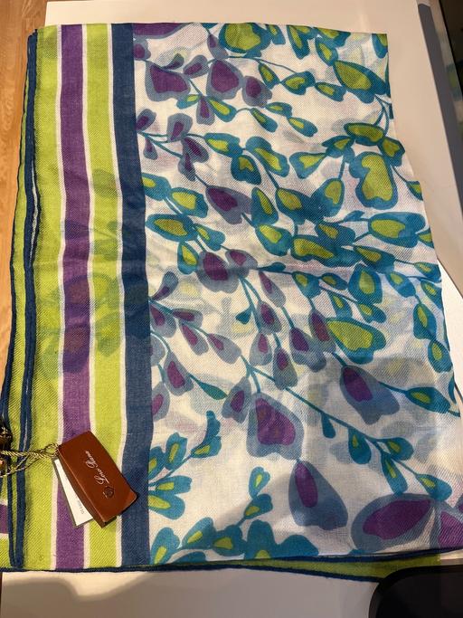 Buy & Sell Cockfosters Barnet - Photos for Loro Piana scarf rectangle stunning