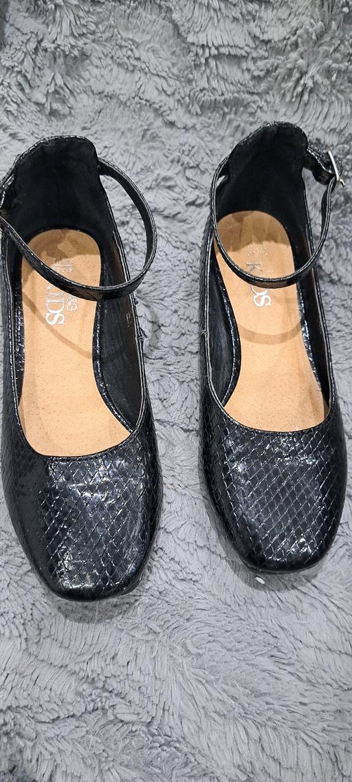 Buy & Sell Sutton Coldfield Birmingham - Photos for M&S Shoes Kids Size 13