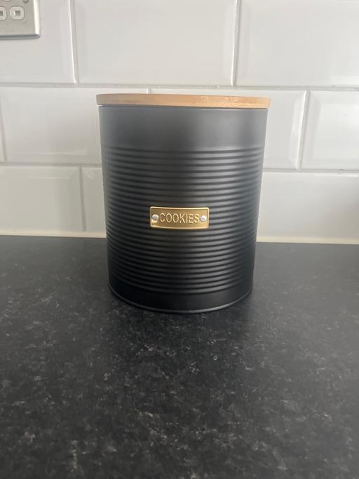 Buy & Sell Kimberworth Rotherham - Photos for Cookie tin