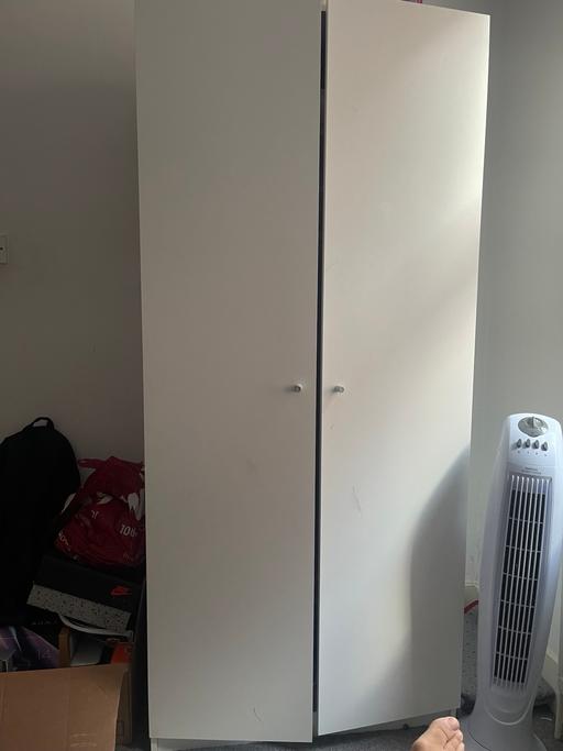 Buy & Sell Colliers Wood South West London - Photos for Bedroom wardrobe