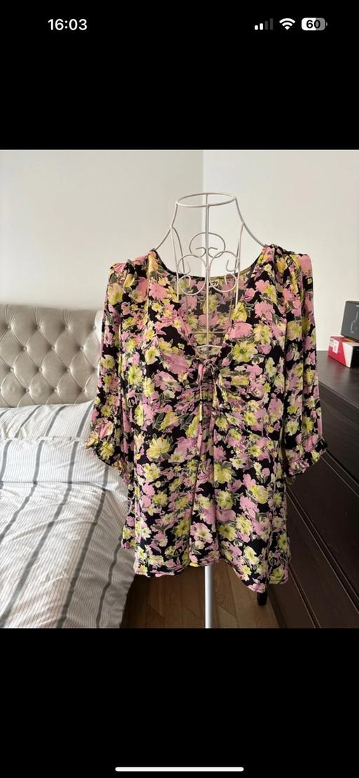 Buy & Sell Ponders End North London - Photos for Lovely tea blouse
