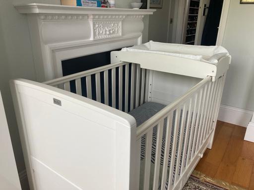Buy & Sell Willesden Green North West London - Photos for Silver Cross Cotbed with Changer