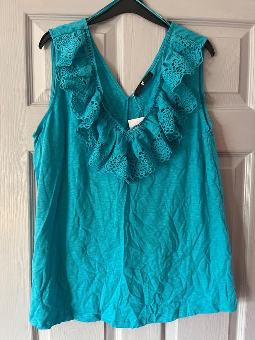 Buy & Sell Conisbrough Doncaster - Photos for NEW tagged very size 18 top