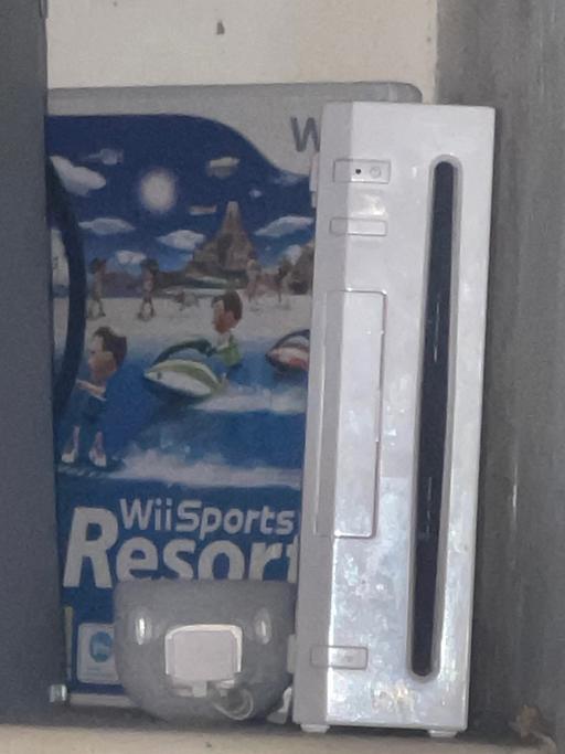 Buy & Sell Blackburn with Darwen Lancashire - Photos for nintendo wii with wii sports / resort