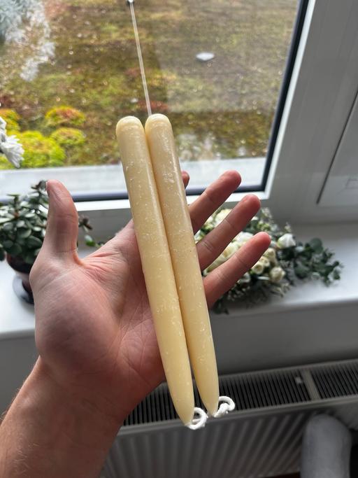 Buy & Sell Croydon Croydon - Photos for Handmade Natural Beeswax Taper Candles (23cm)