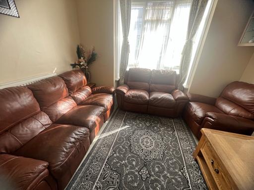 Buy & Sell Derry Downs South East London - Photos for DFS sofa for sale