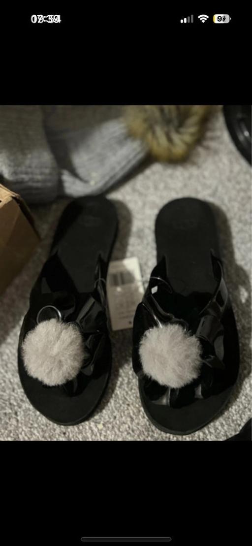Buy & Sell Hucknall Ashfield - Photos for Ugg flip flops